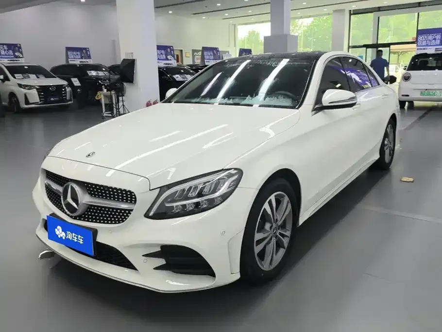 Mercedes-Benz C-Class — фото 1
