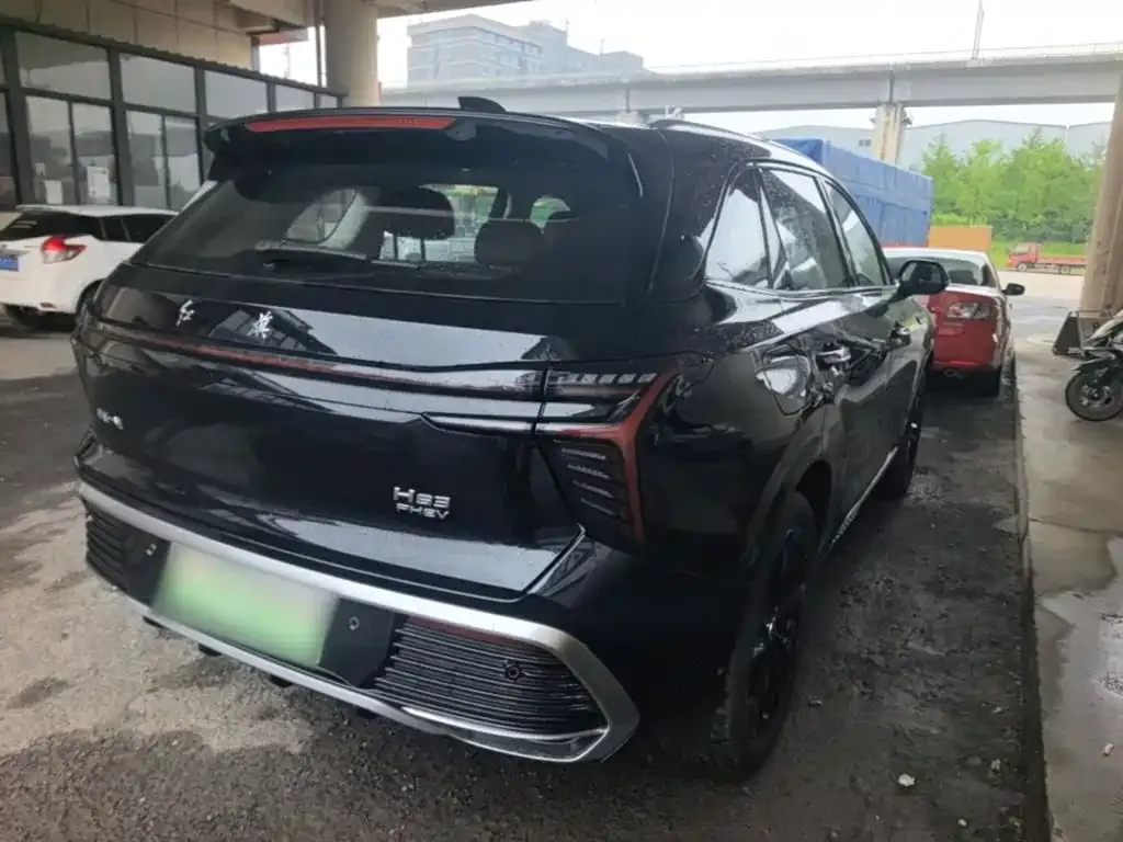 Hongqi HS3 PHEV — фото 6