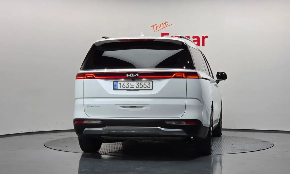 Kia Carnival — фото 10
