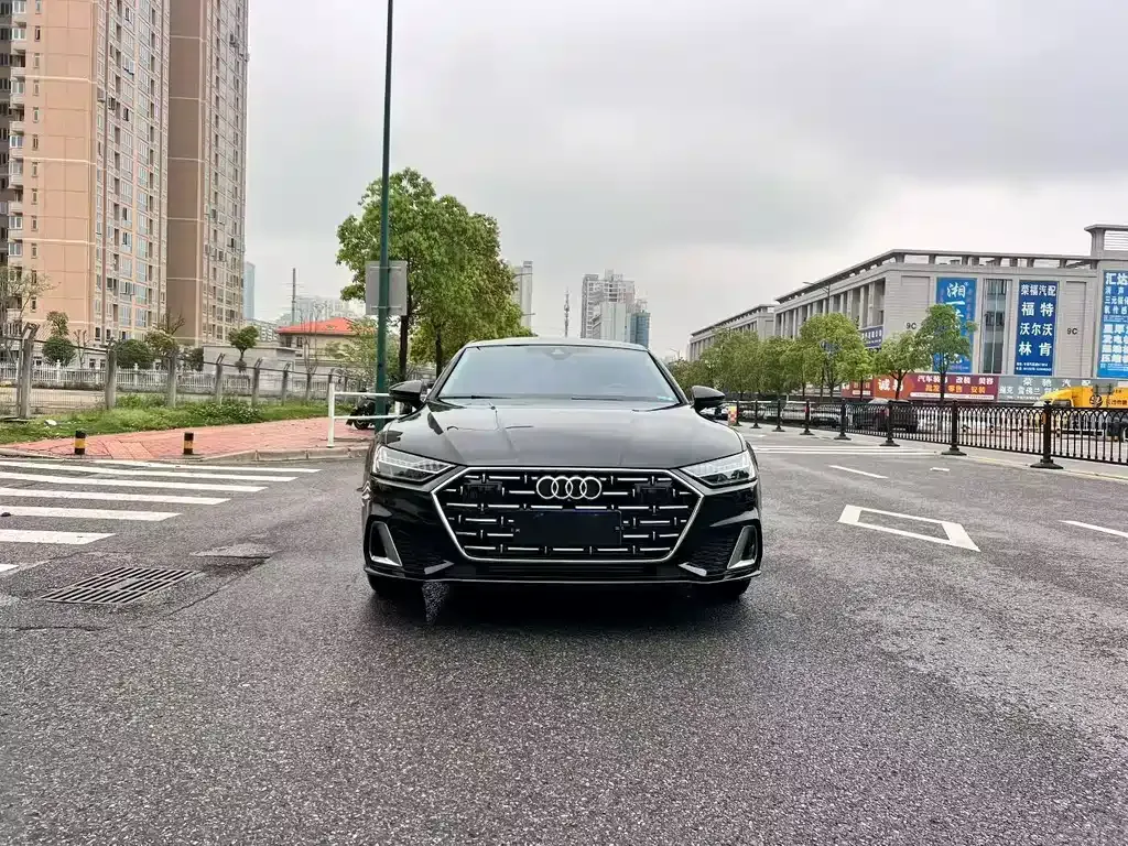 Audi A7L — фото 8