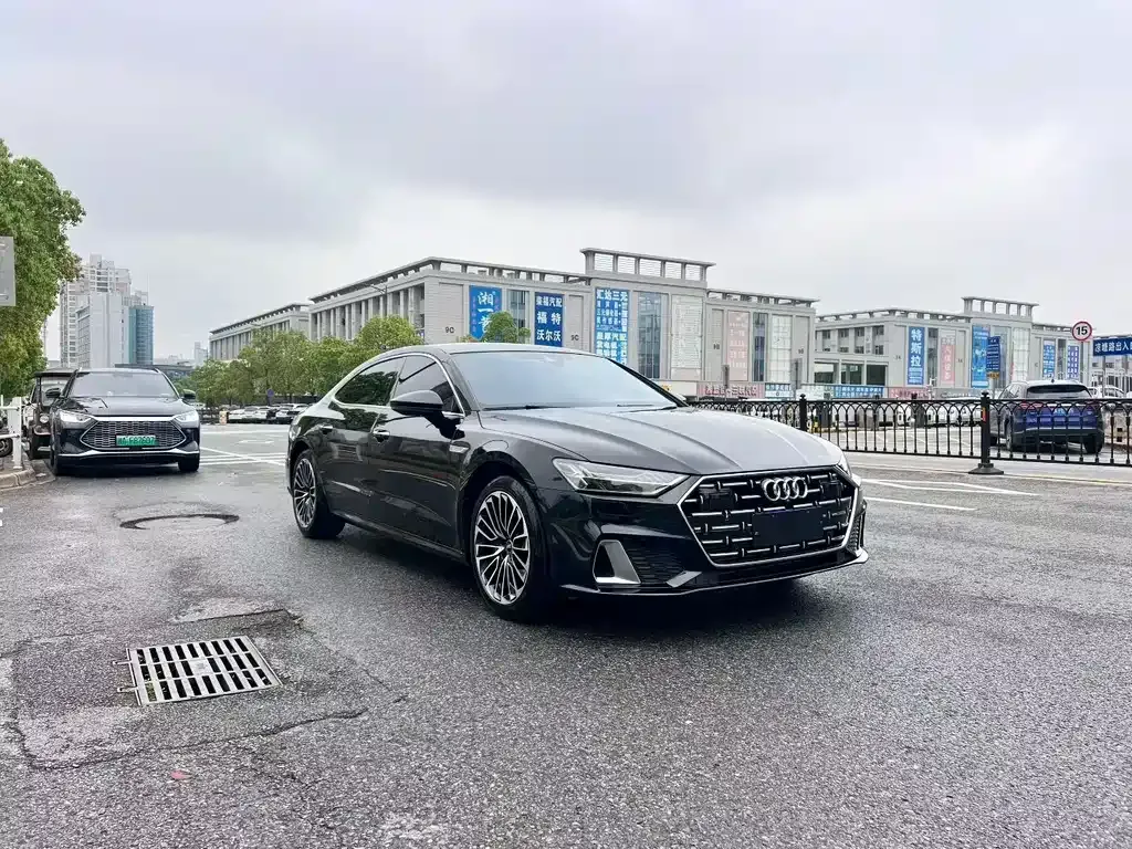 Audi A7L — фото 5