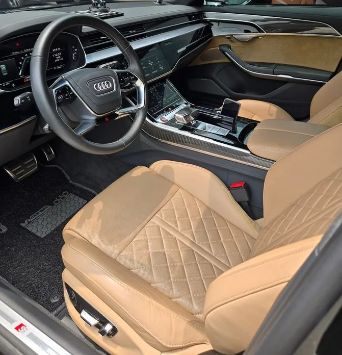 Audi S8 — фото 8