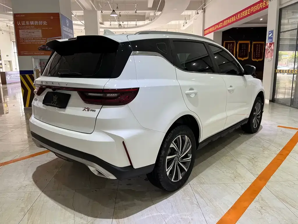 Geely Vision X6 — фото 10