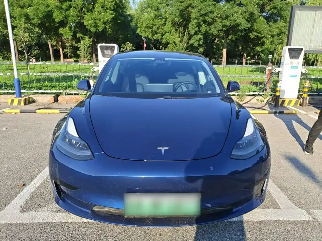 Tesla Model 3 — фото 8