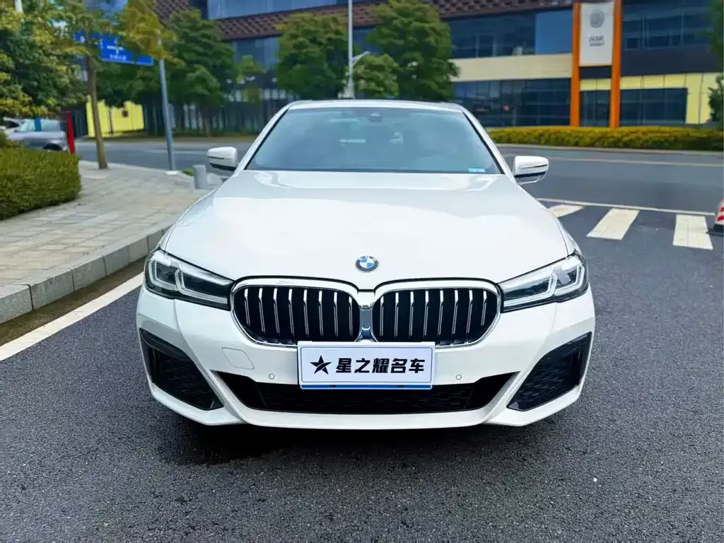 BMW 5 Series — фото 2