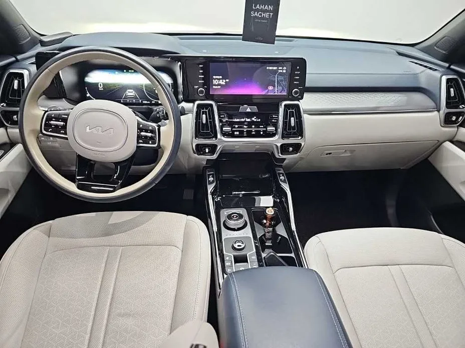 Kia Sorento — фото 10