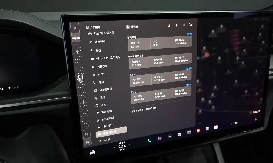 Tesla Model X — фото 8