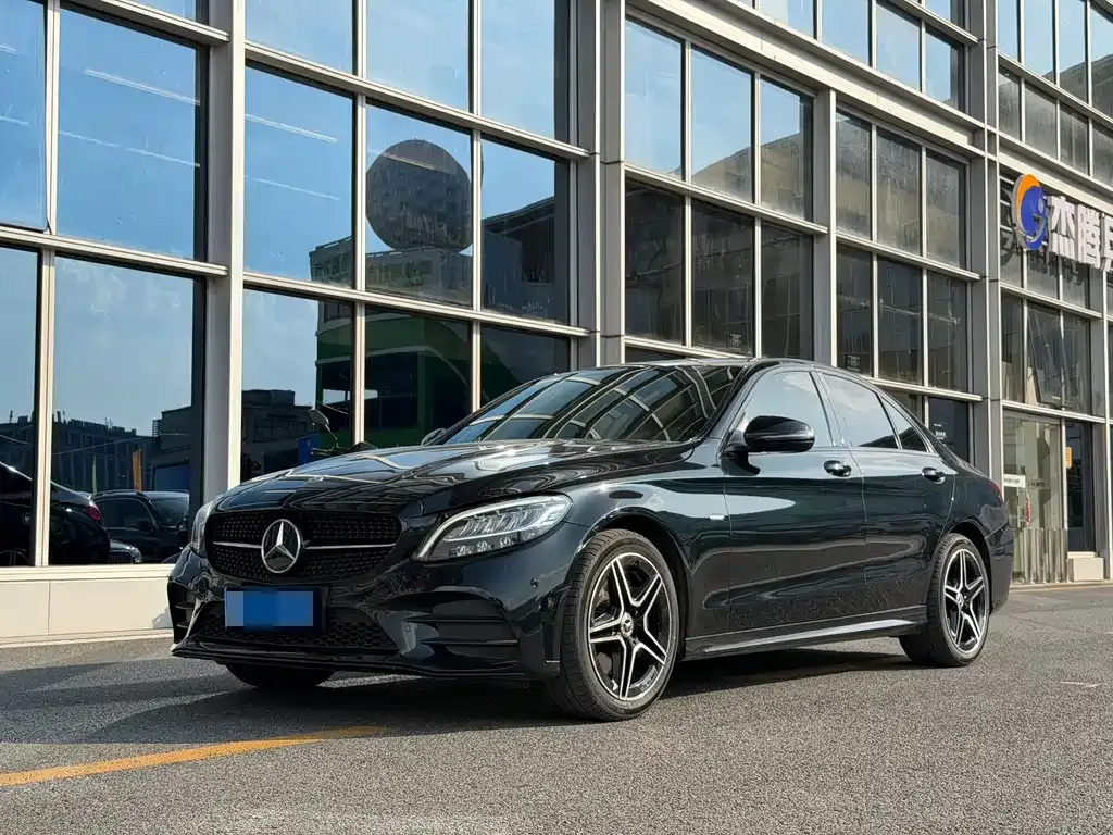Mercedes-Benz C-Class — фото 1