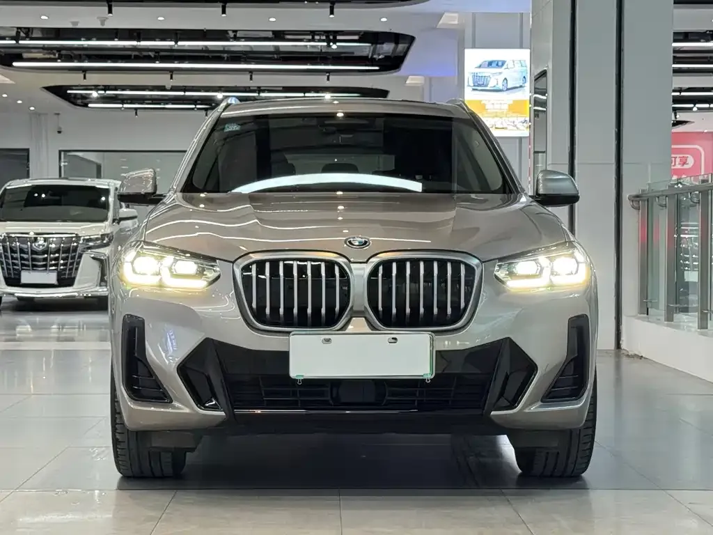BMW iX3 — фото 2