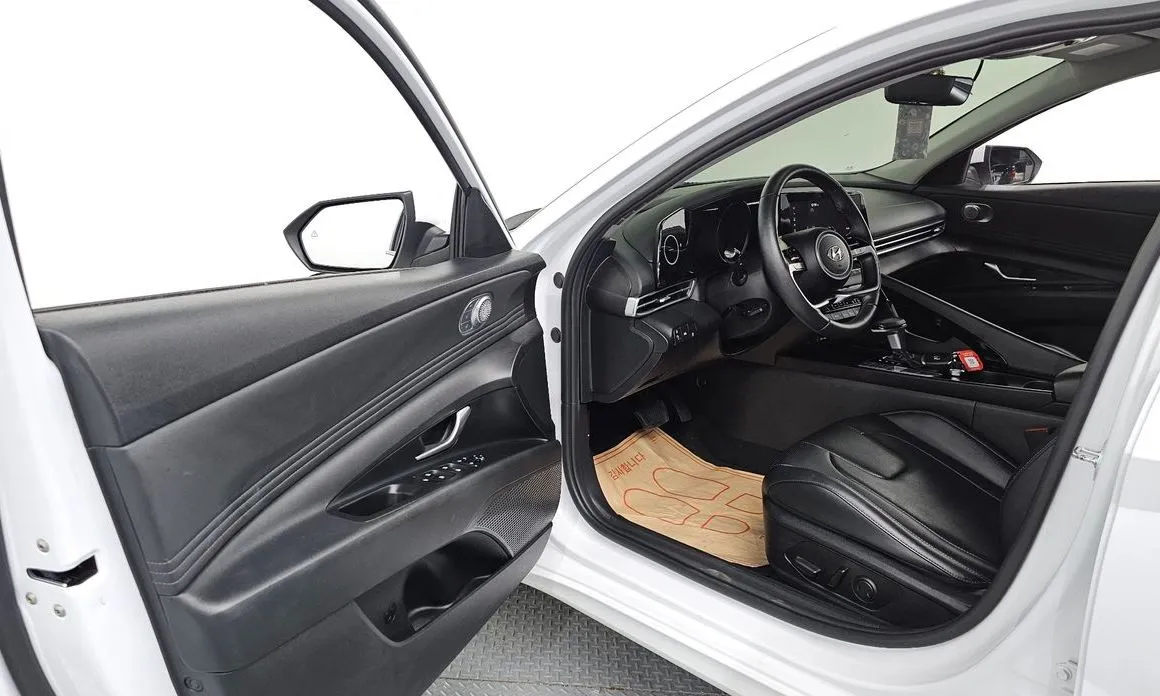 Hyundai AVANTE 2023 из KR, фото 4