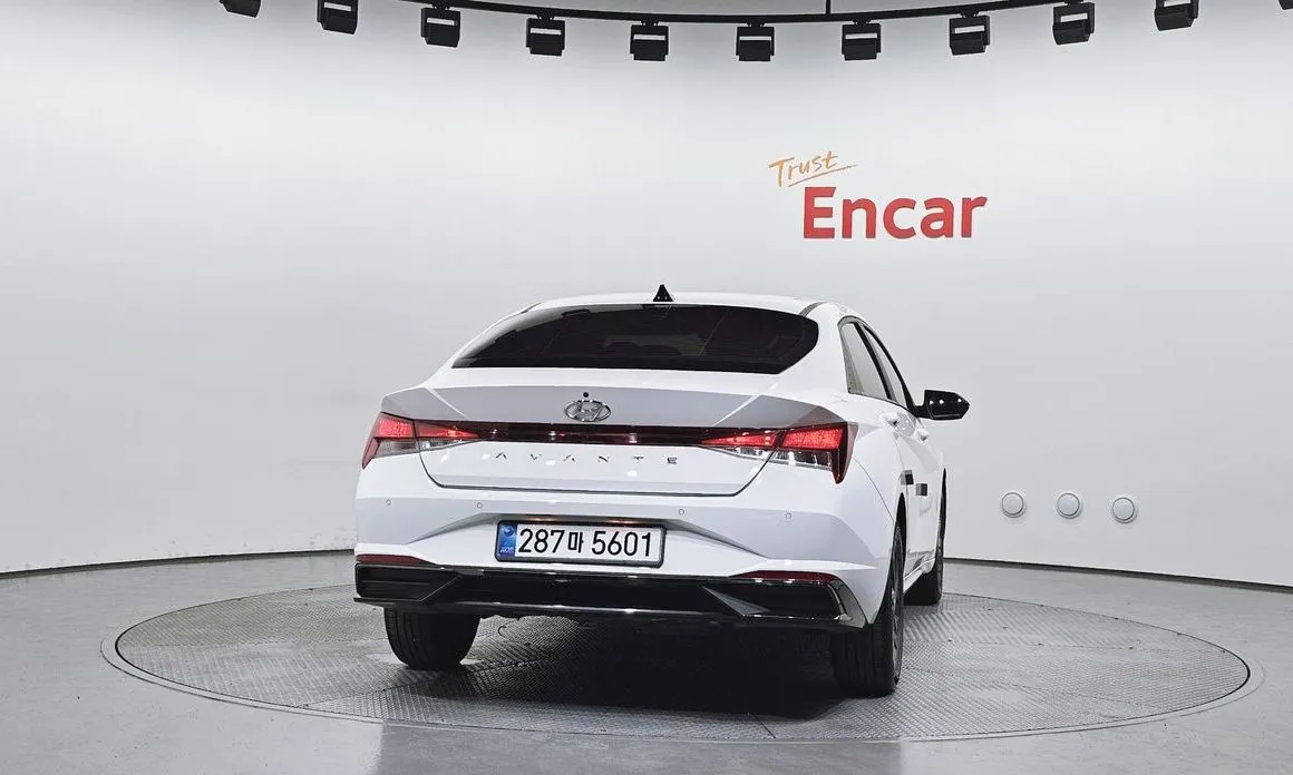Hyundai AVANTE 2023 из KR, фото 3