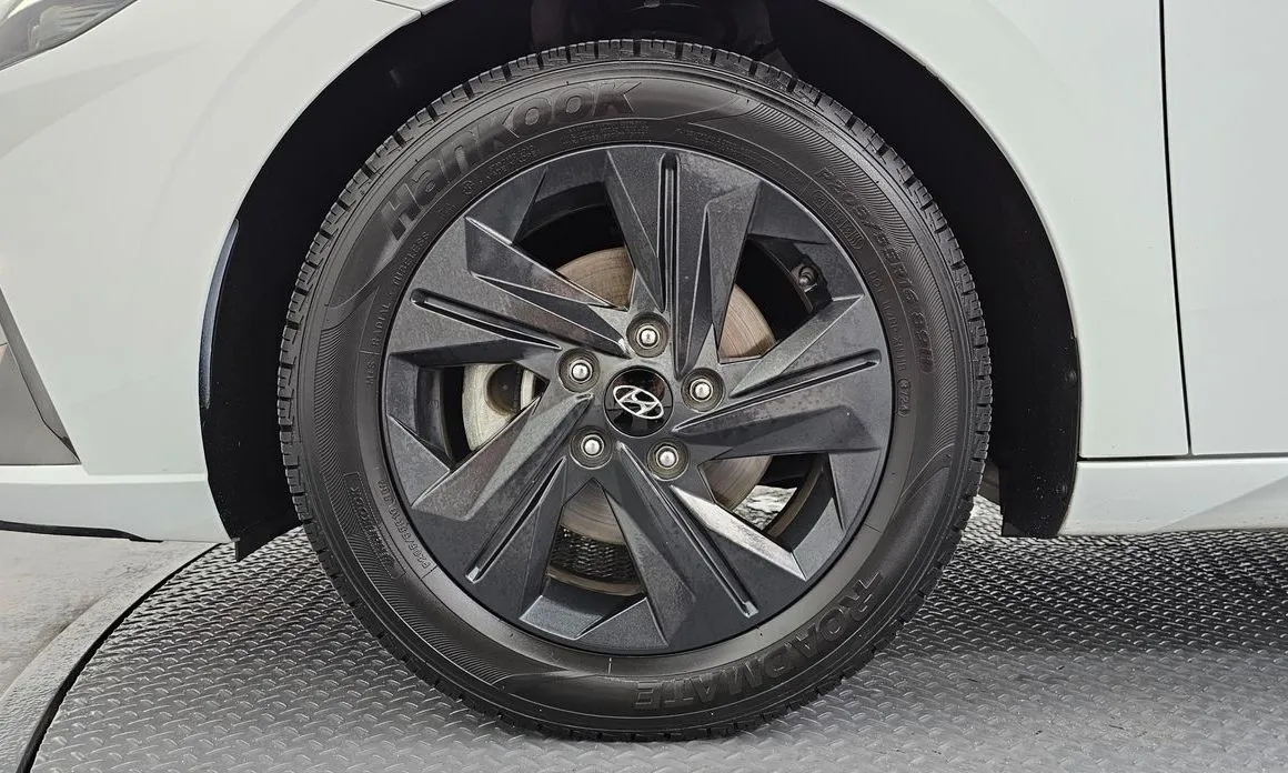 Hyundai AVANTE 2023 из KR, фото 6