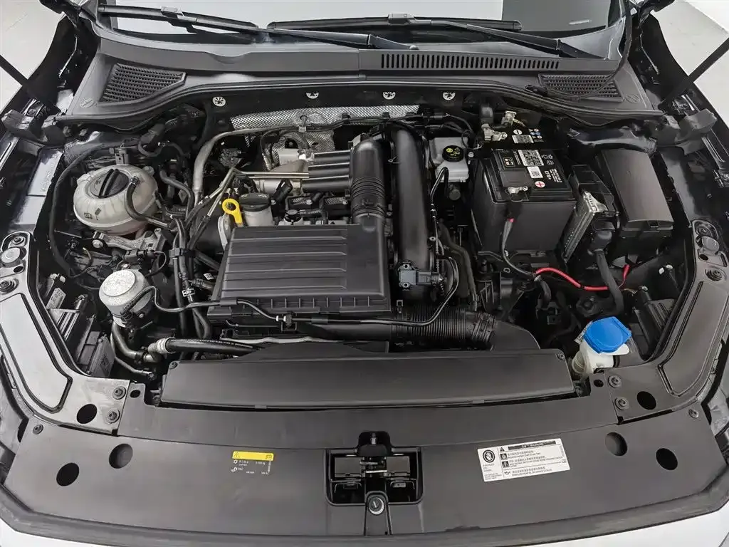 Volkswagen Passat 2023 из CN, фото 8