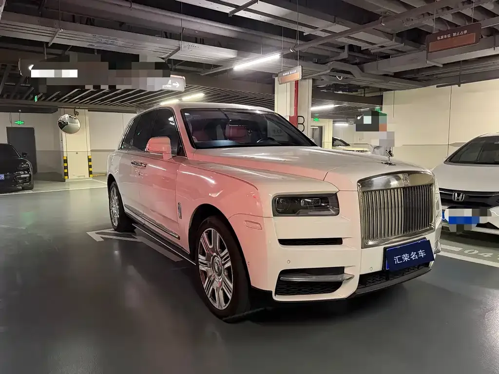 Rolls-Royce Cullinan 2024 из CN, фото 10