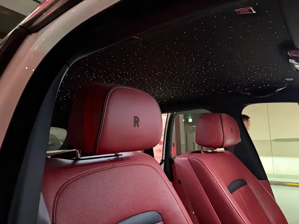 Rolls-Royce Cullinan 2024 из CN, фото 7