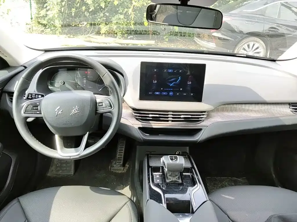 Hongqi E-QM5 2023 из CN, фото 9