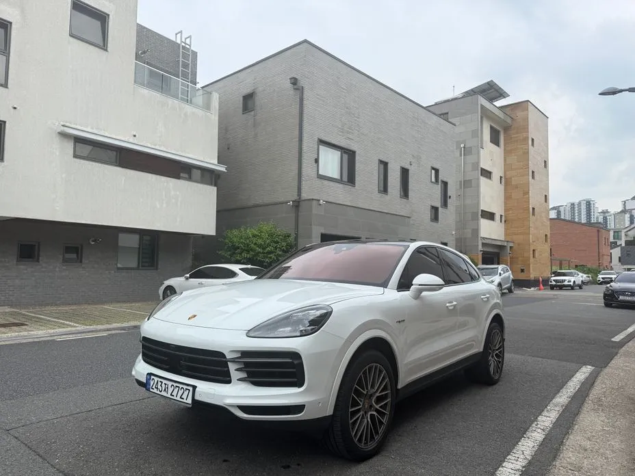 Porsche Cayenne — фото 2