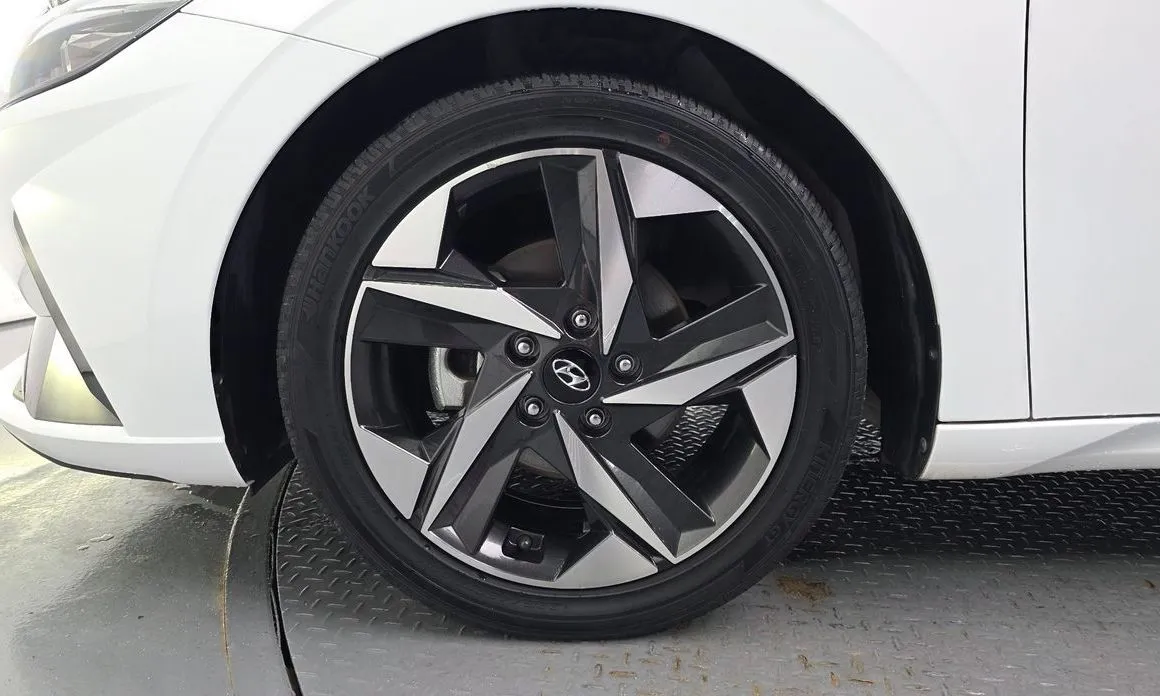 Hyundai AVANTE — фото 9