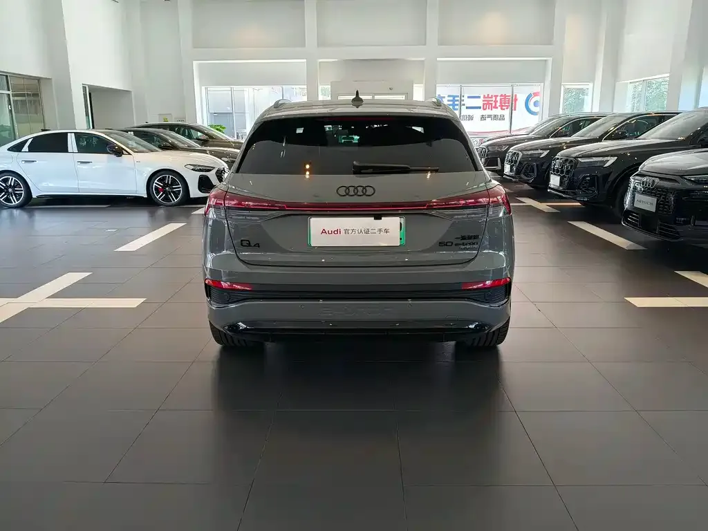 Audi Q4 e-tron — фото 9