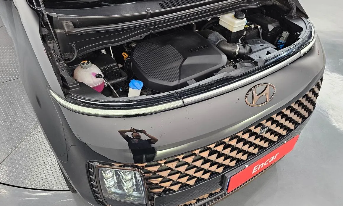 Hyundai Staria — фото 2