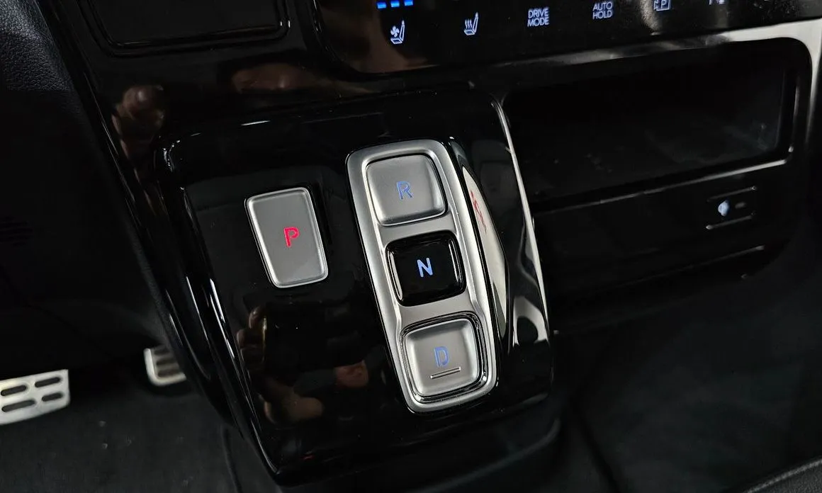 Hyundai Staria — фото 3