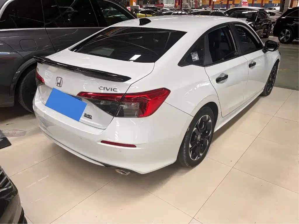 Honda Civic — фото 10