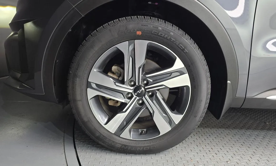 Kia Sorento — фото 7