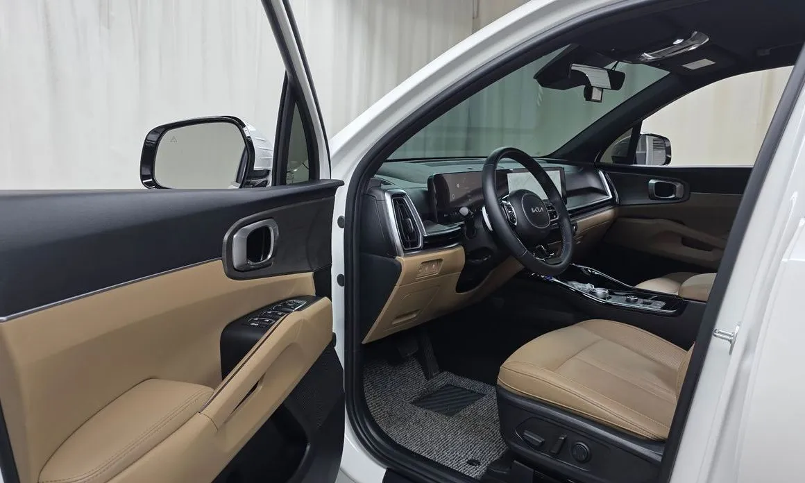 Kia Sorento — фото 5