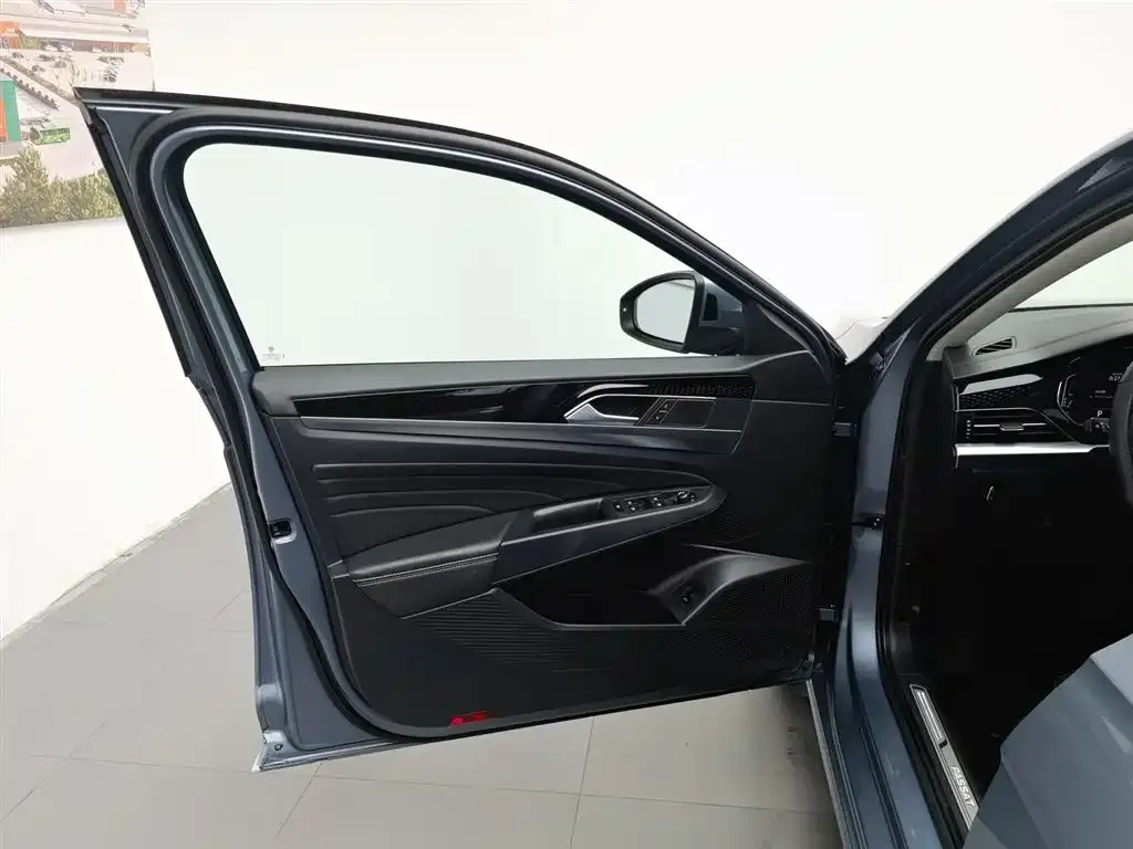Volkswagen Passat — фото 8