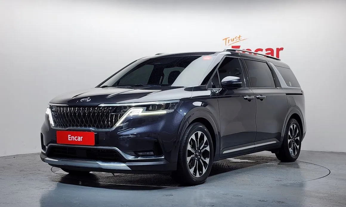 Kia Carnival — фото 1