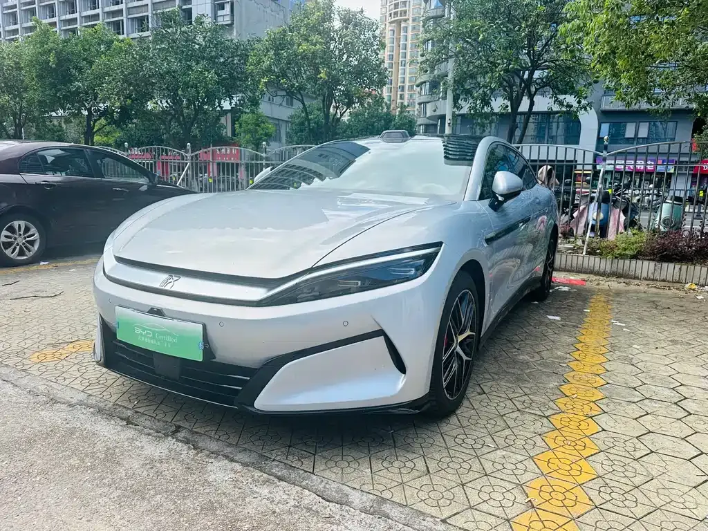 BYD Han L — фото 1