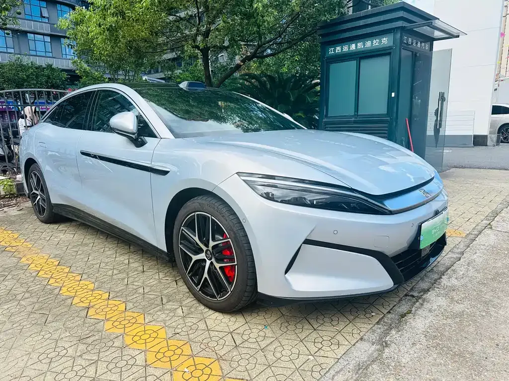 BYD Han L — фото 10