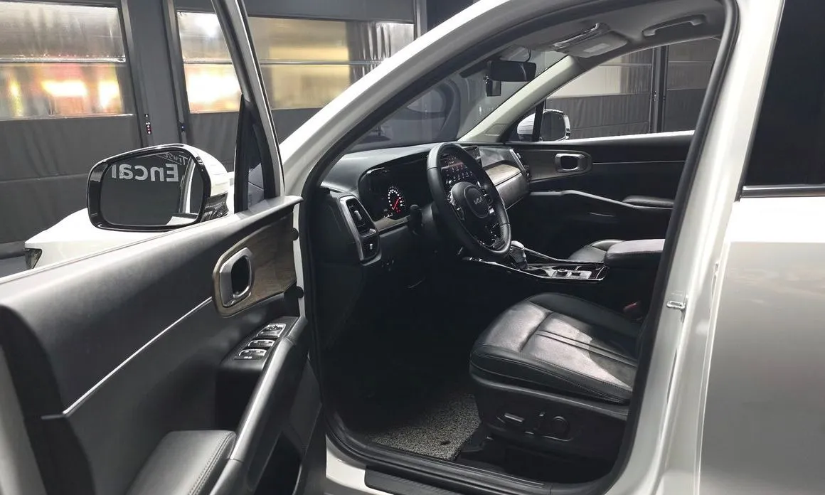 Kia Sorento — фото 8