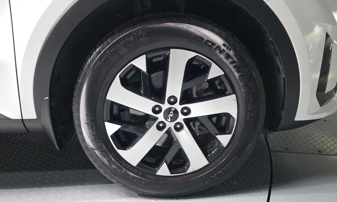 Kia Sorento — фото 7
