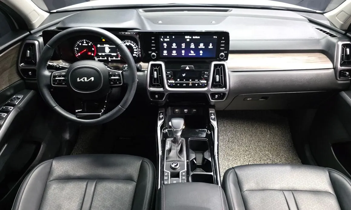 Kia Sorento — фото 6