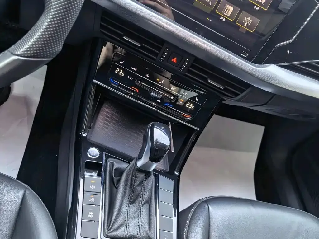 Volkswagen Passat — фото 8