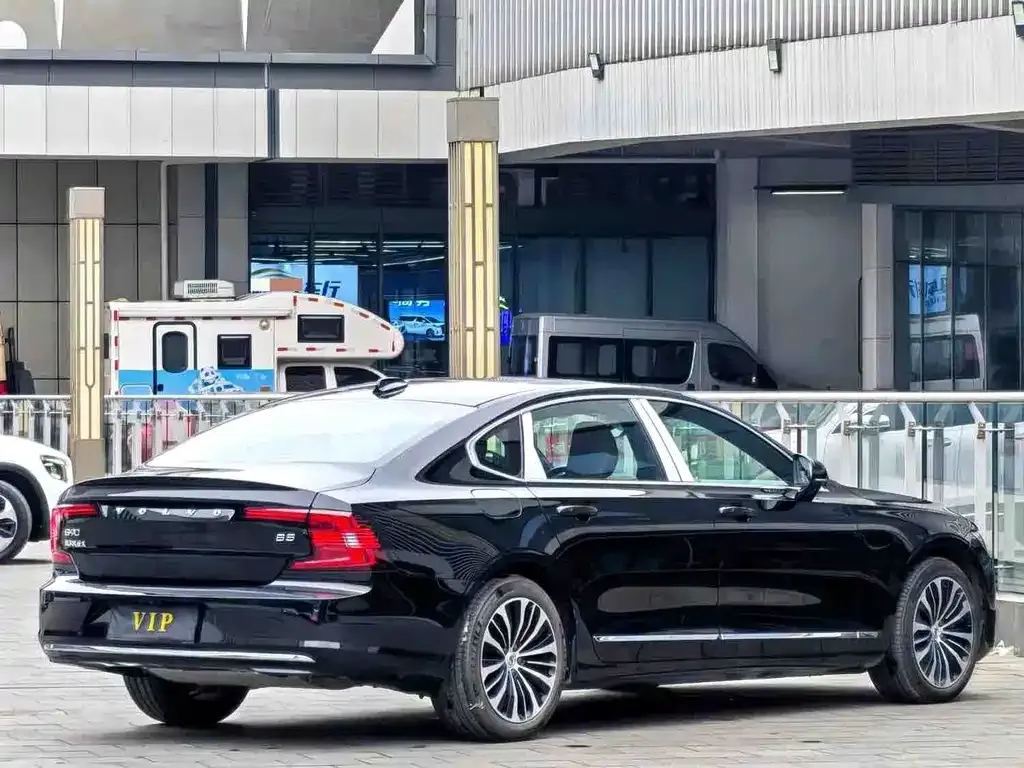 Volvo S90 — фото 3