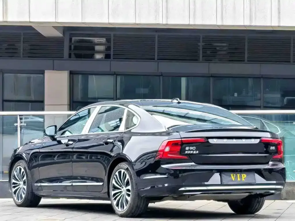 Volvo S90 — фото 2