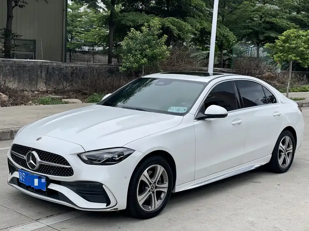 Mercedes-Benz C-Class — фото 1