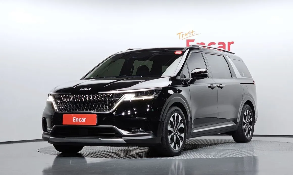 Kia Carnival — фото 1