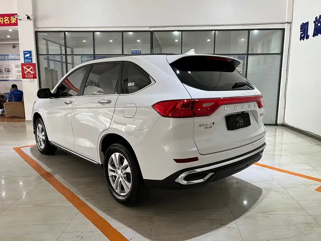 Haval M6 — фото 9