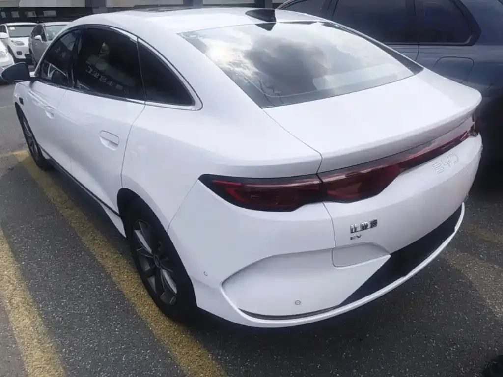 BYD Qin L — фото 10