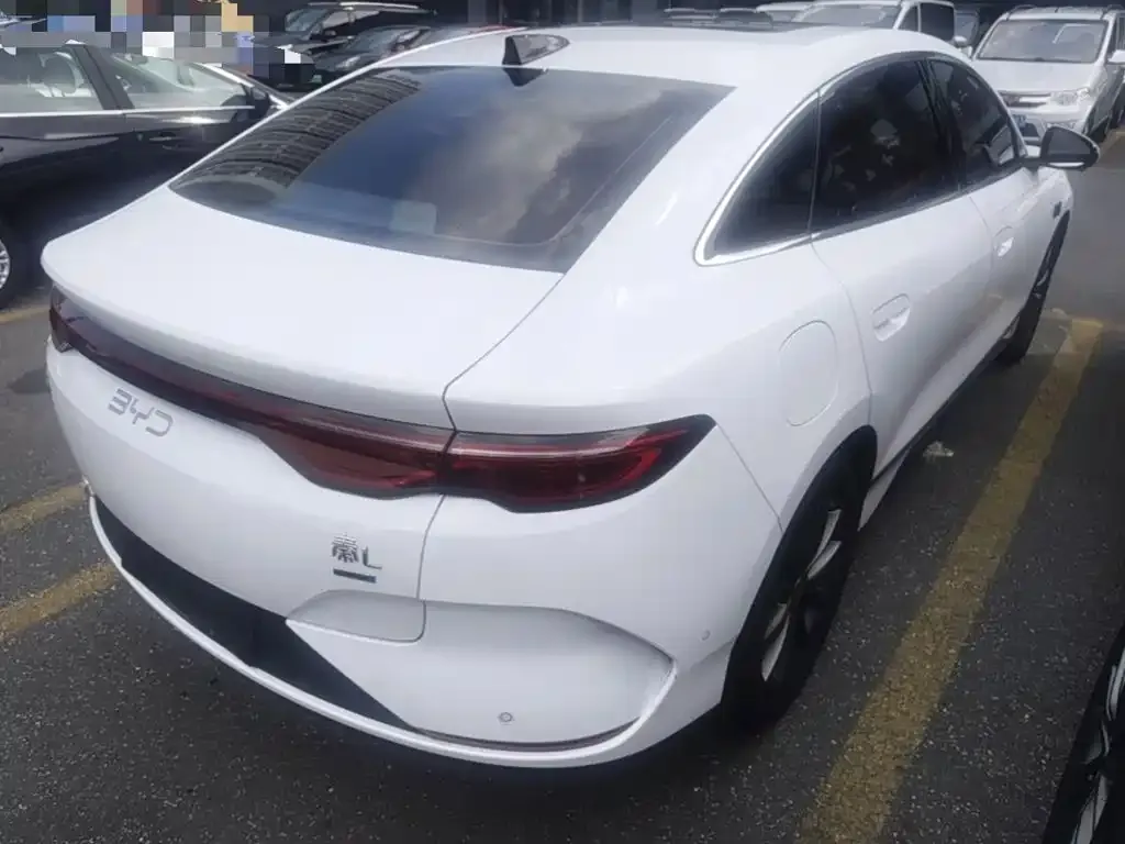 BYD Qin L — фото 7