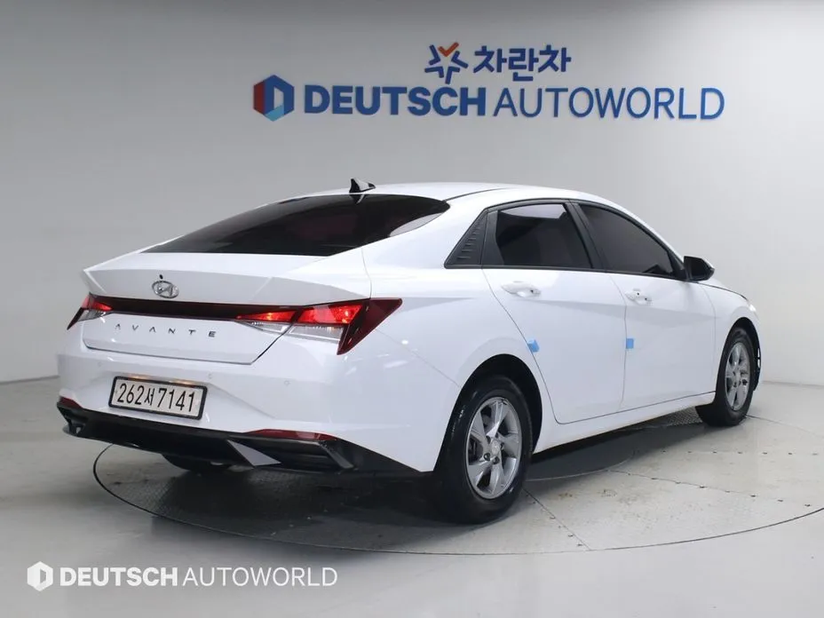 Hyundai AVANTE — фото 3