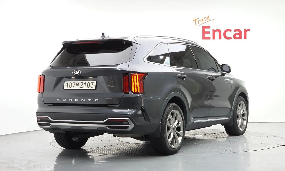 Kia Sorento — фото 8