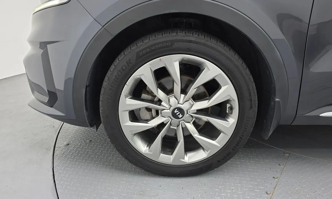 Kia Sorento — фото 7