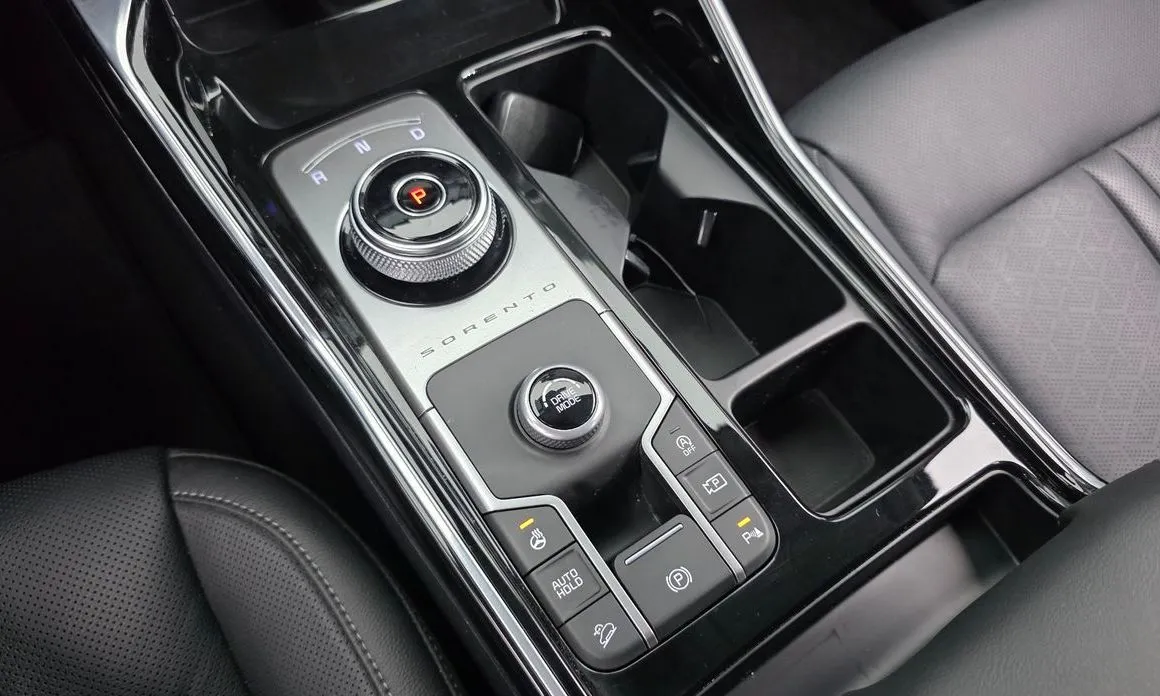 Kia Sorento — фото 3
