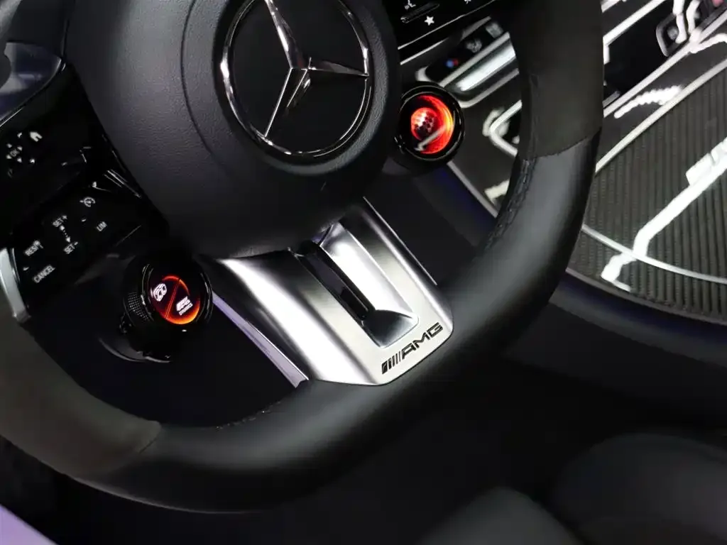 Mercedes-Benz E-Class AMG — фото 6