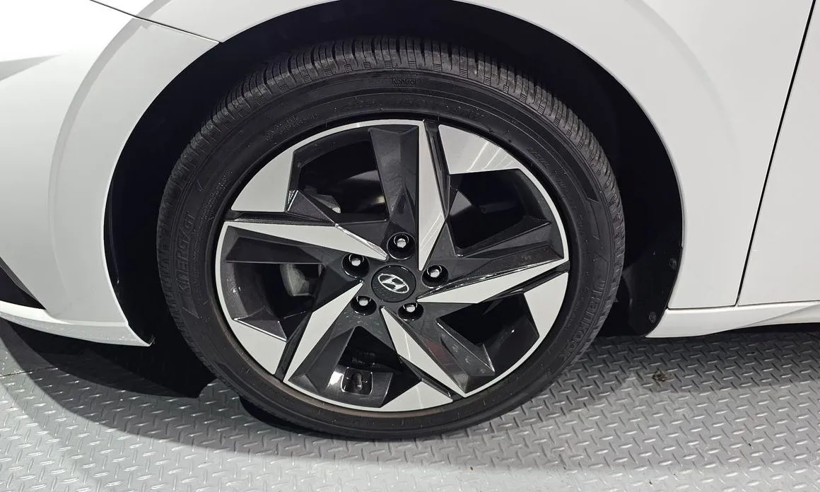 Hyundai AVANTE — фото 10