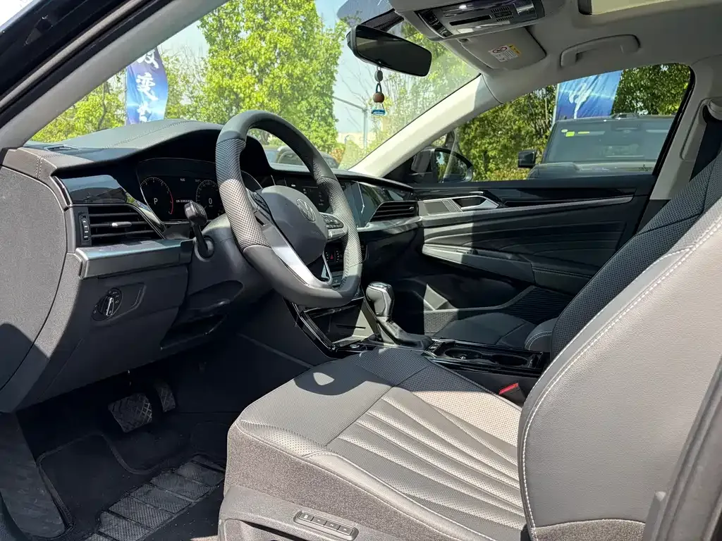 Volkswagen Passat — фото 7